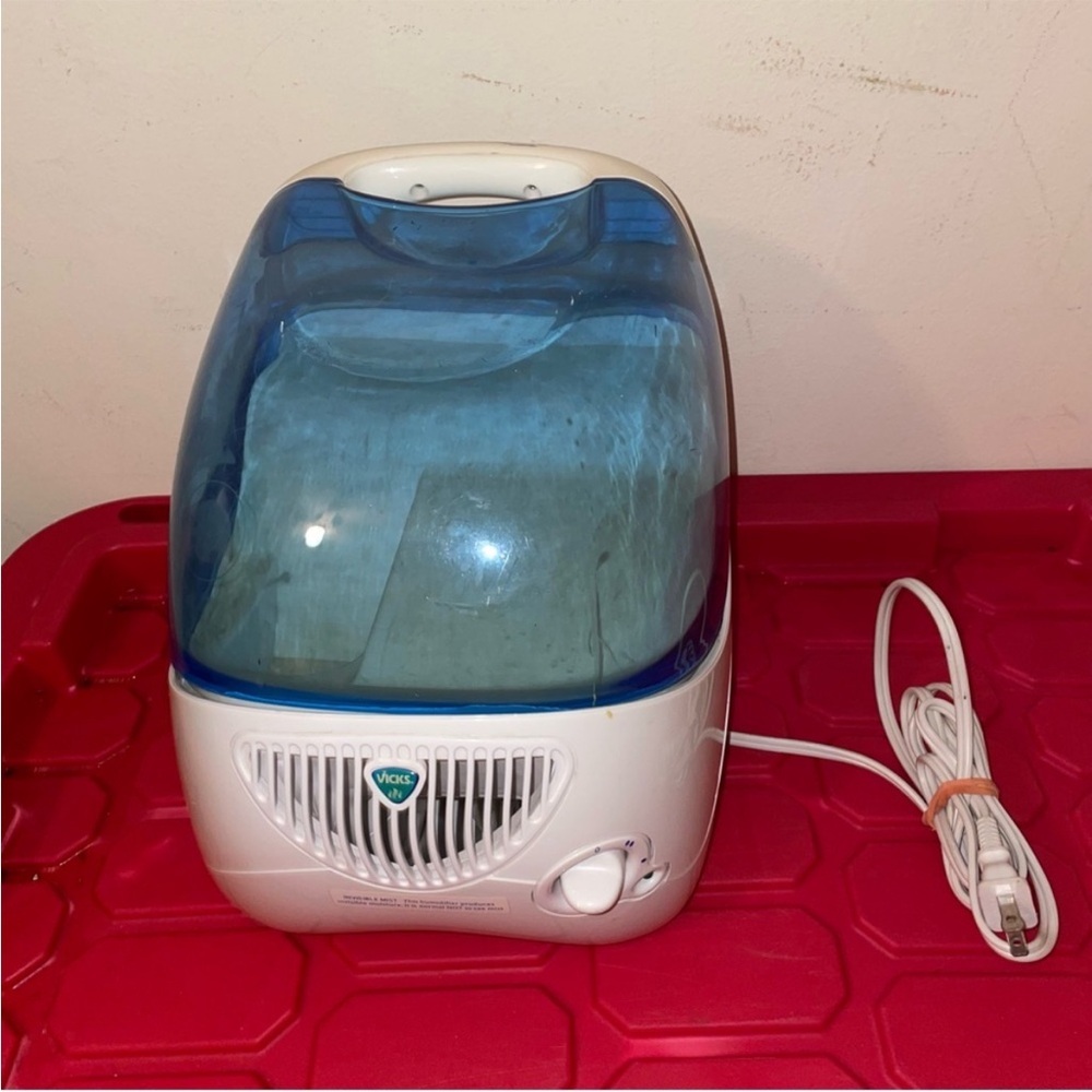 Blue and White Vicks Humidifier